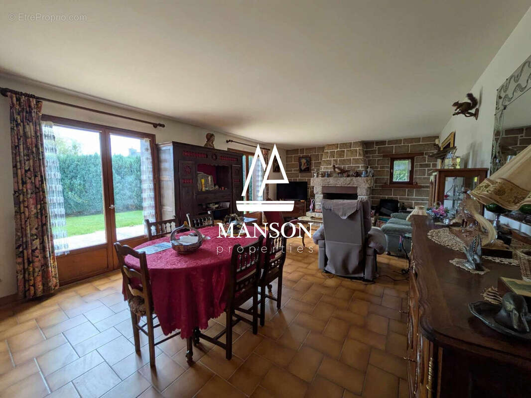 Maison à LE VIEUX-MARCHE