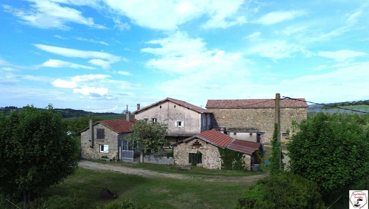 Maison à COLOMBIER-LE-VIEUX