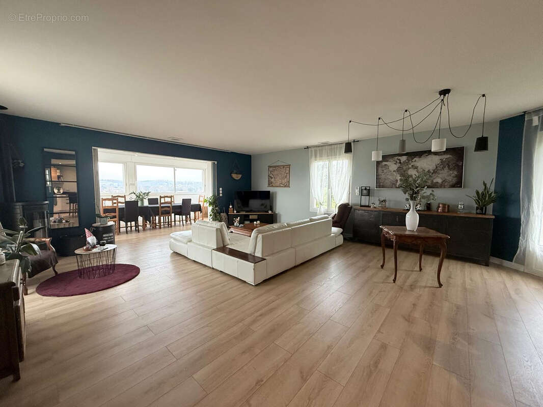 Maison à SAINT-SULPICE-SUR-LEZE