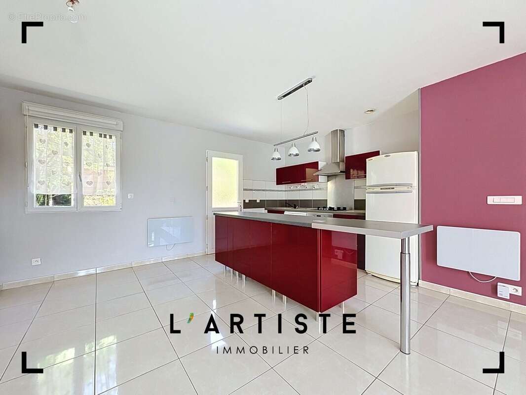 Maison 115 m² à Crosville-La-Vieille  - photo 3