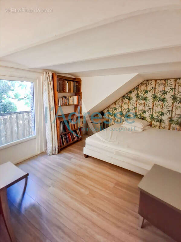 Maison à SURESNES