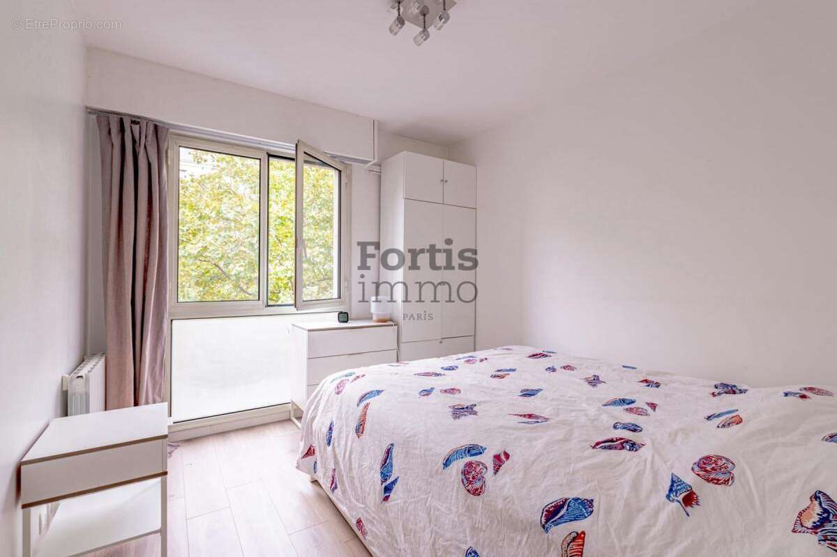 Appartement à PARIS-11E