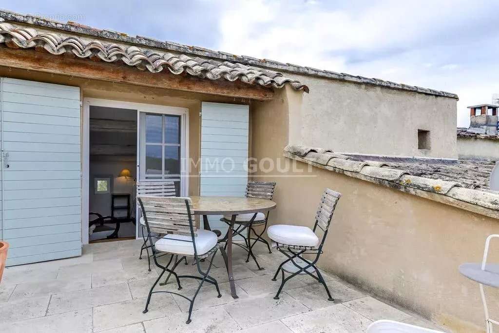 Maison à SAINT-SATURNIN-LES-APT