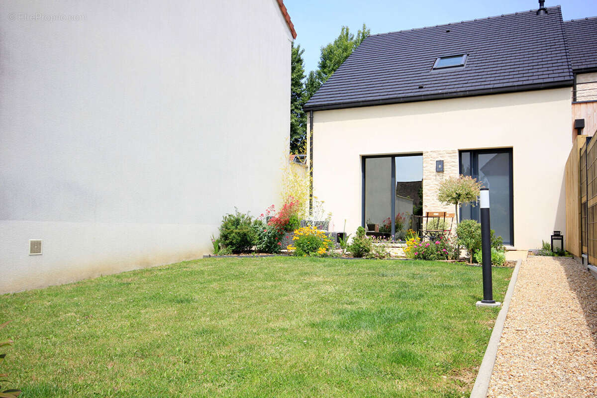 Maison à COIGNIERES