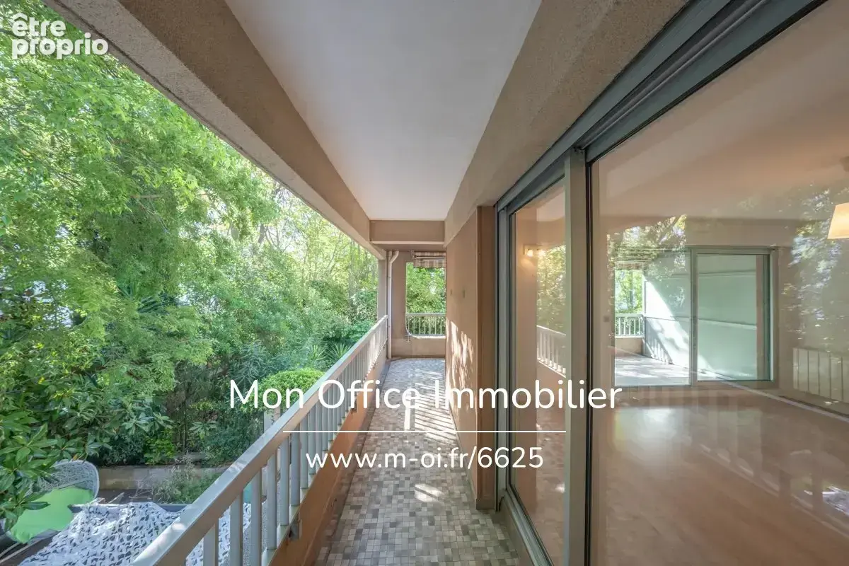 Référence : B491030-CLA - Appartement 2 pièces avec terrasse et box dans le 8e arrondissement de Marseille - photo 2