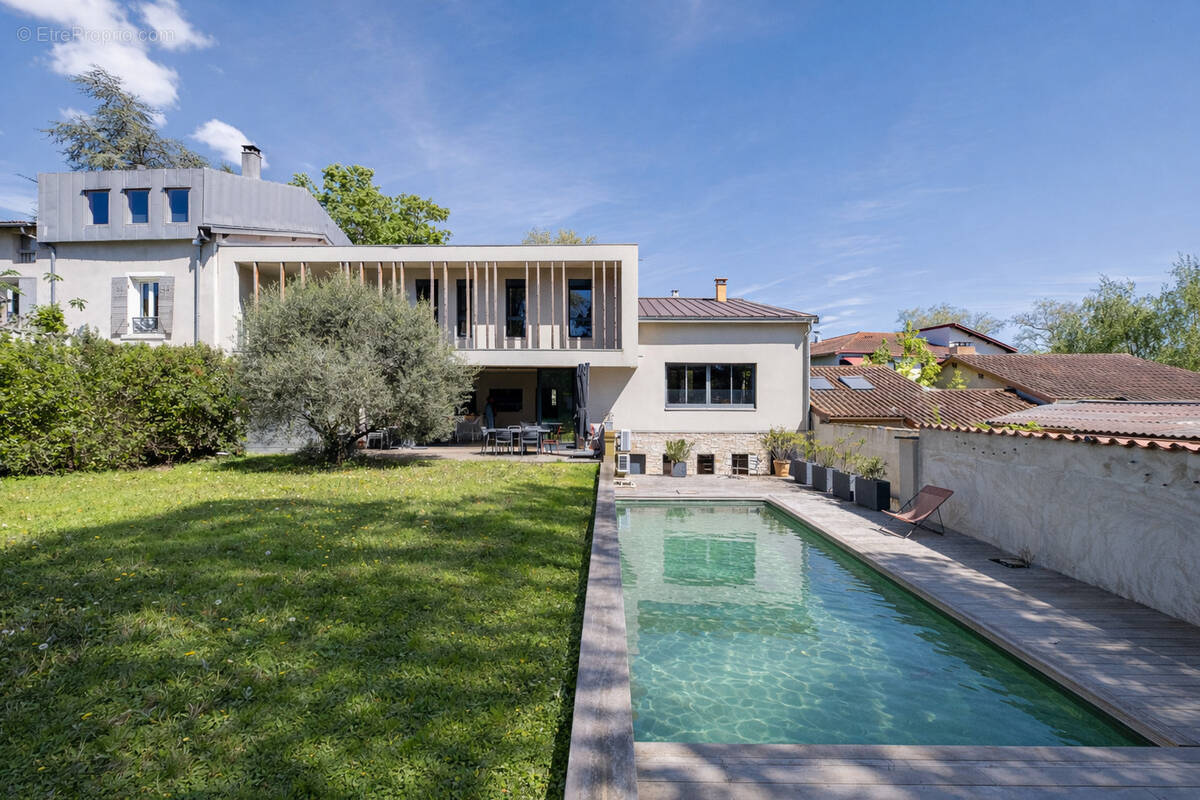 Maison à SAINTE-FOY-LES-LYON