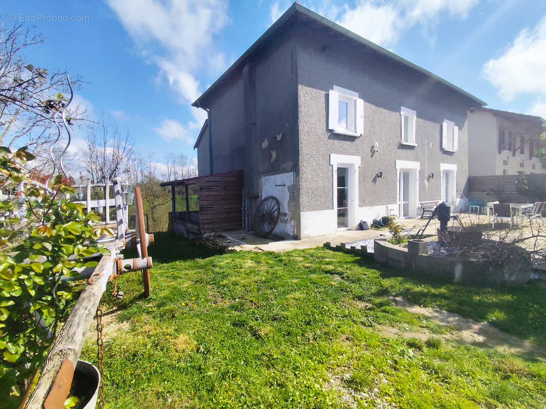 Maison à TORCHEFELON