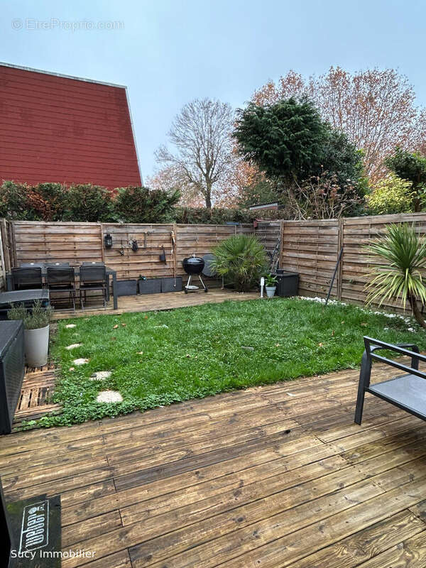 Maison à LA QUEUE-EN-BRIE