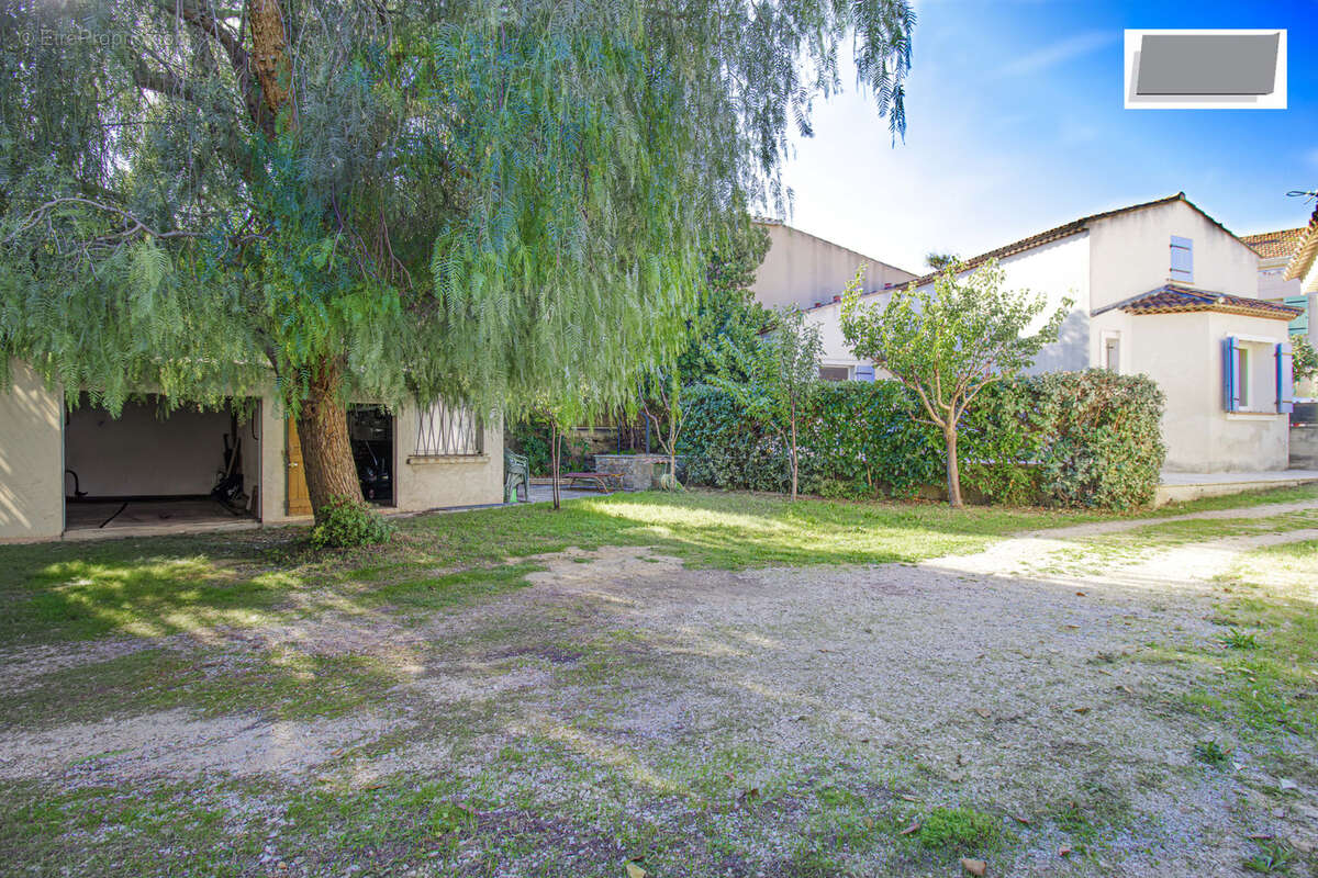 Maison à SIX-FOURS-LES-PLAGES