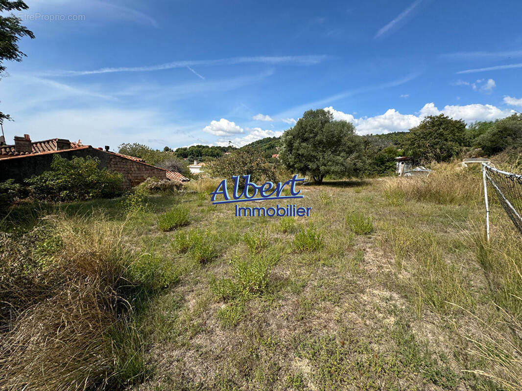 Terrain à OLLIOULES