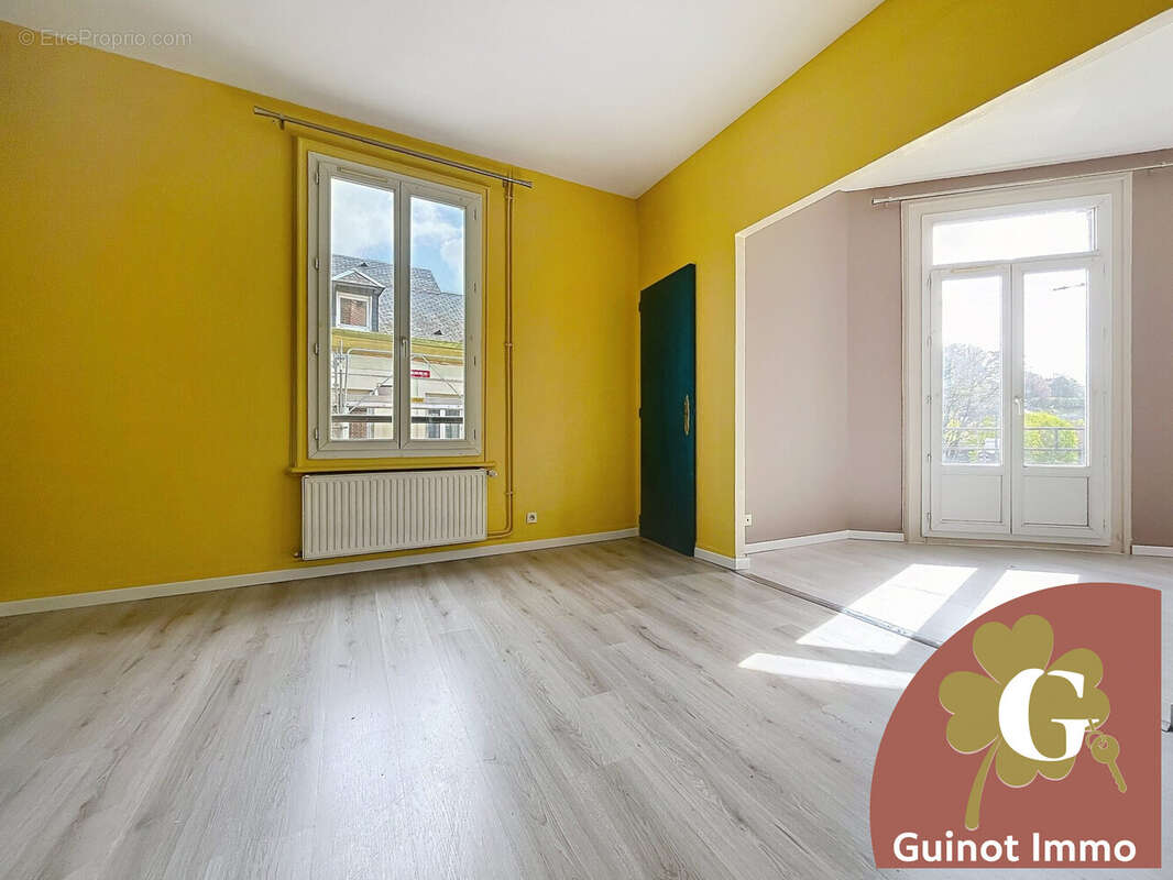 Appartement à LILLEBONNE