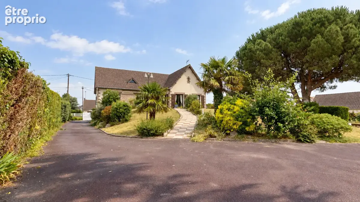 Maison à BREHAL