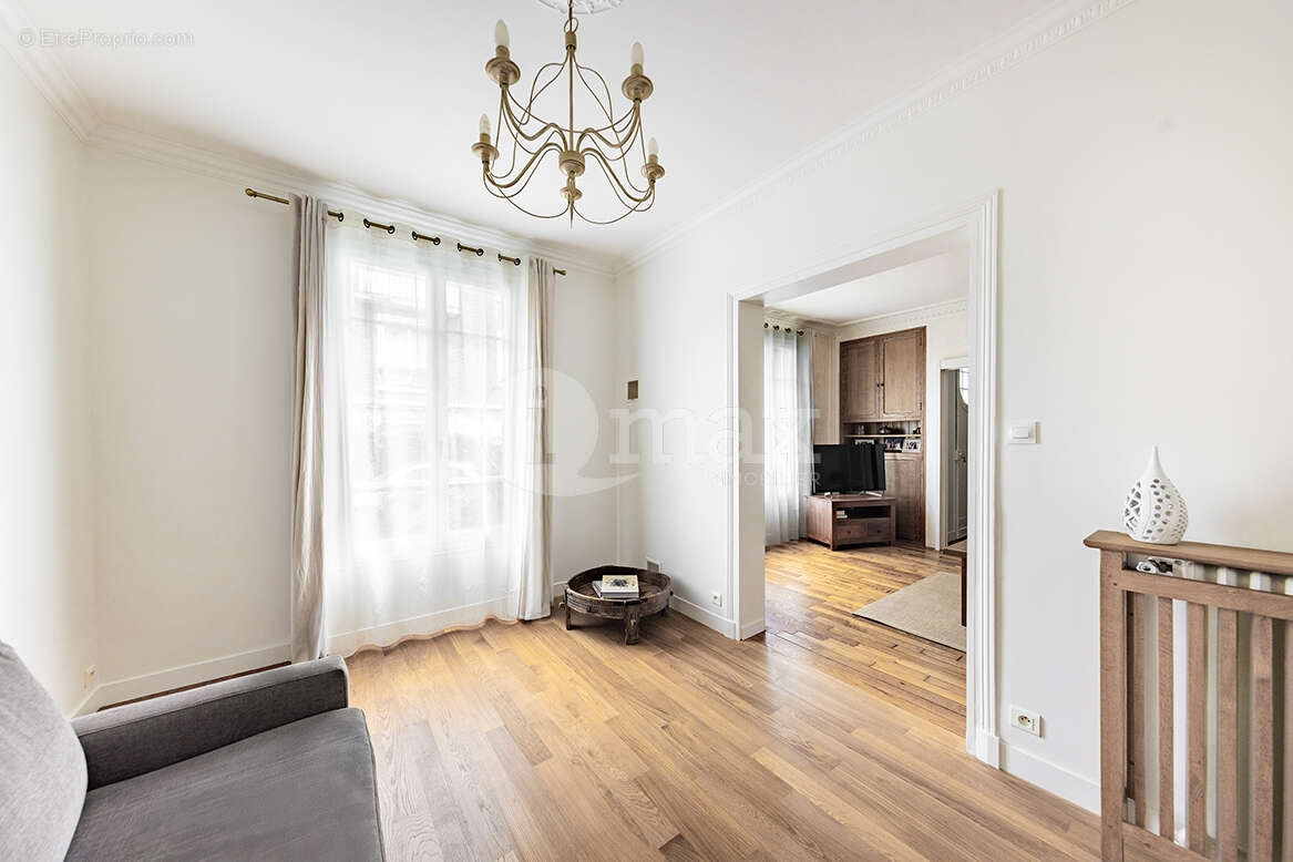 Maison à ASNIERES-SUR-SEINE