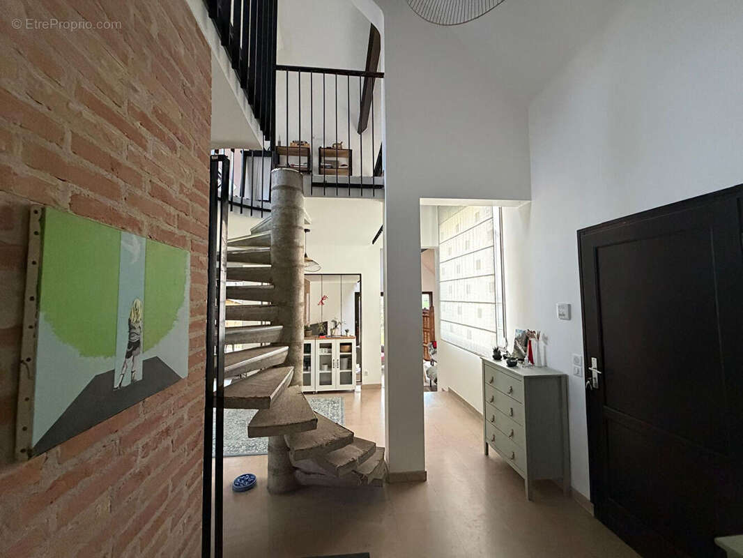 Maison à JOUY-LE-MOUTIER