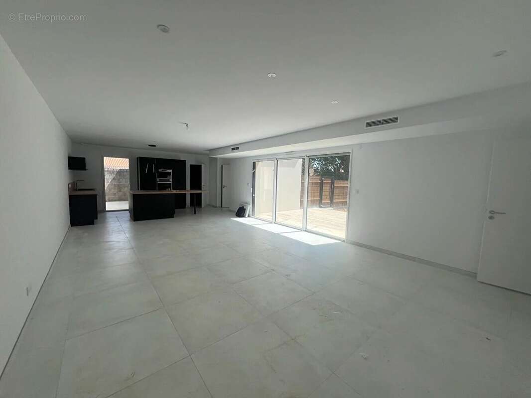 Maison à SAINT-HILAIRE-LA-FORET