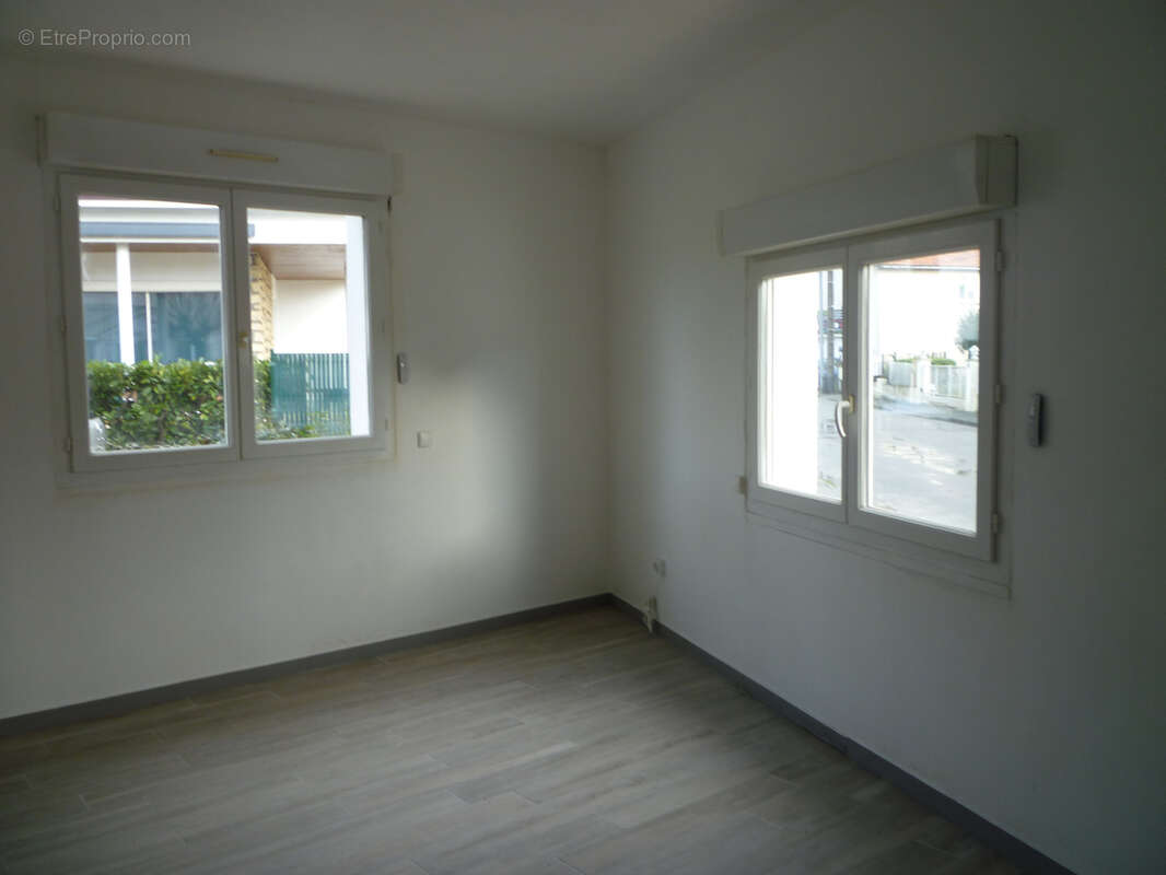 Exclusivite - ensemble immobilier de deux maisons - monsempron libos - photo 11