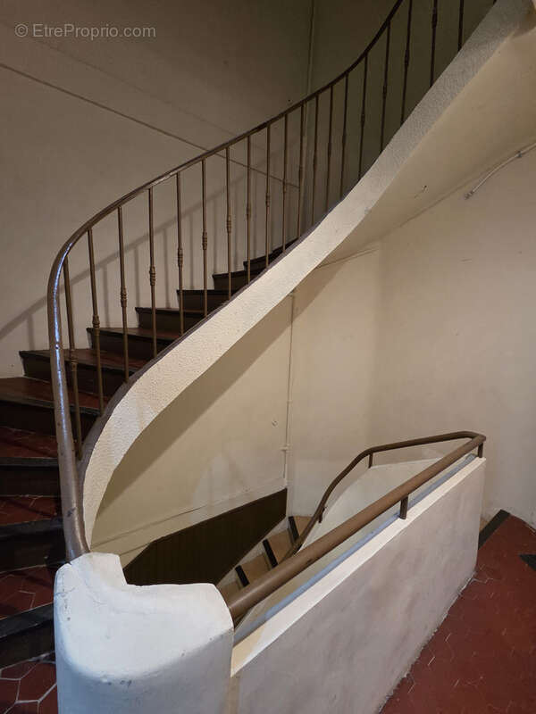 Appartement à MARSEILLE-3E