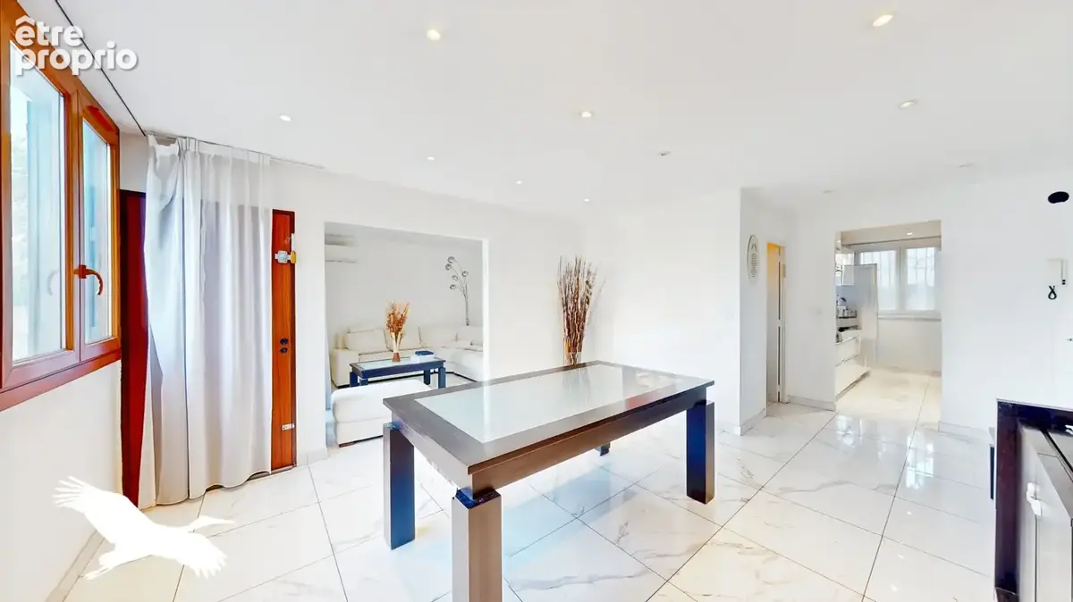 A VENDRE - Marseille 13013, Secteur St Jérôme/La Rose - Appartement 5 pièces de 93m² avec extérieur - Parking libre dans la rési - photo 4