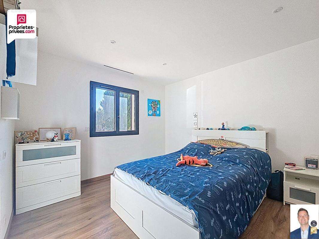 Maison à SAINT-CEZAIRE-SUR-SIAGNE