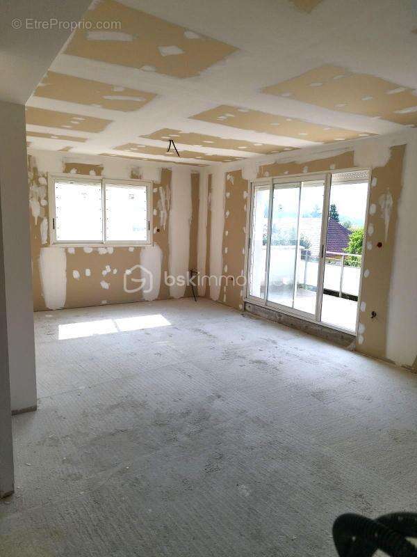 Maison neuve à terminer – 135 m² habitables + 113 m² de sous-sol – Quartier recherché des Marais - photo 9