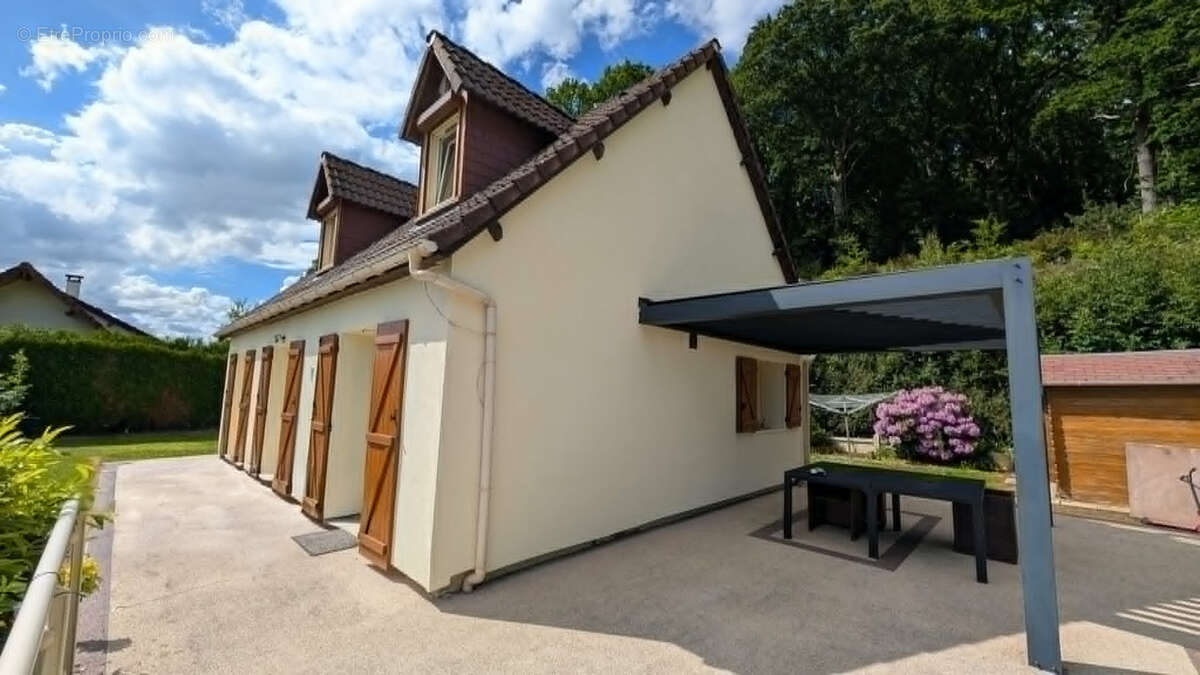Maison à GRUCHET-LE-VALASSE
