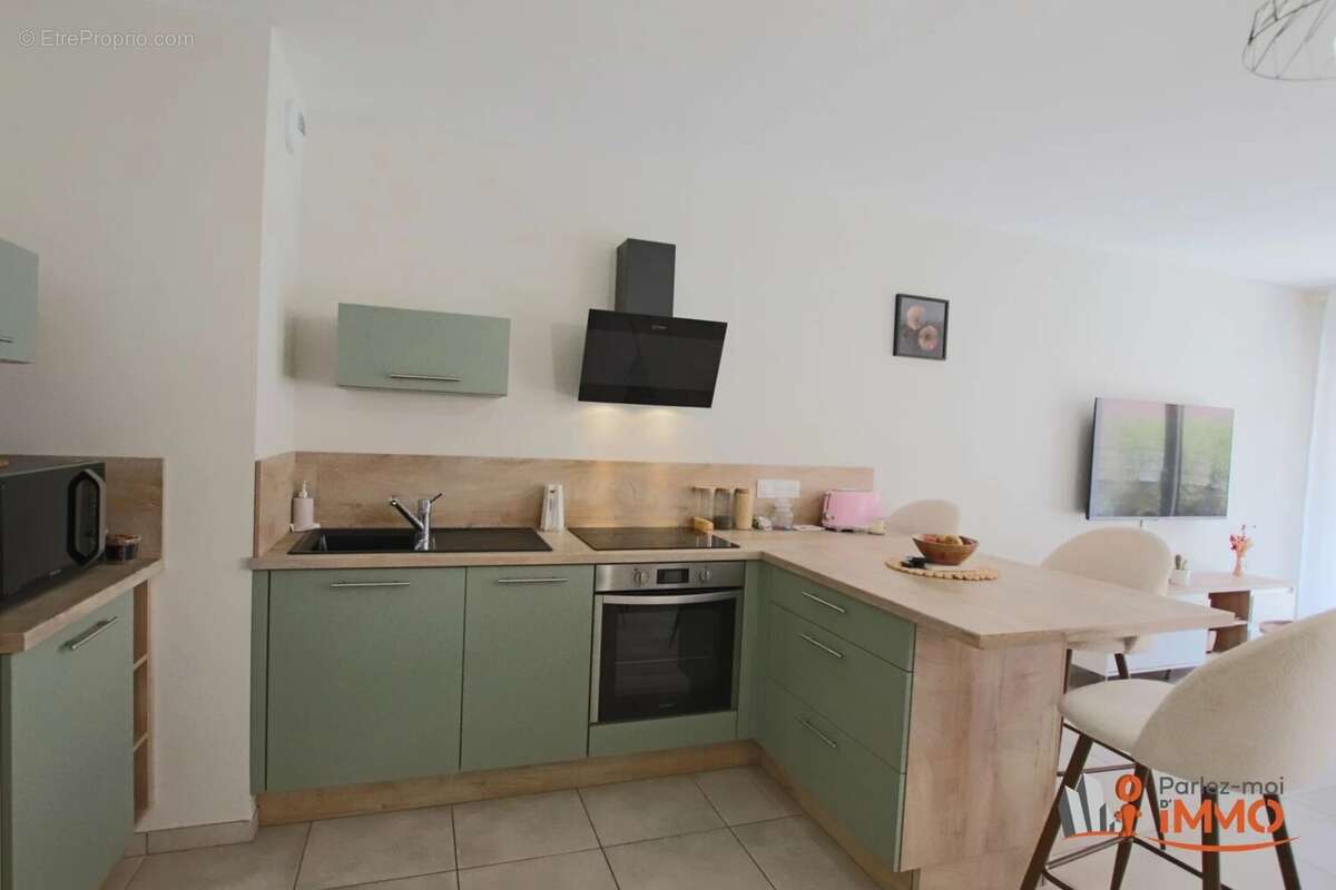 Appartement à MONTROND-LES-BAINS