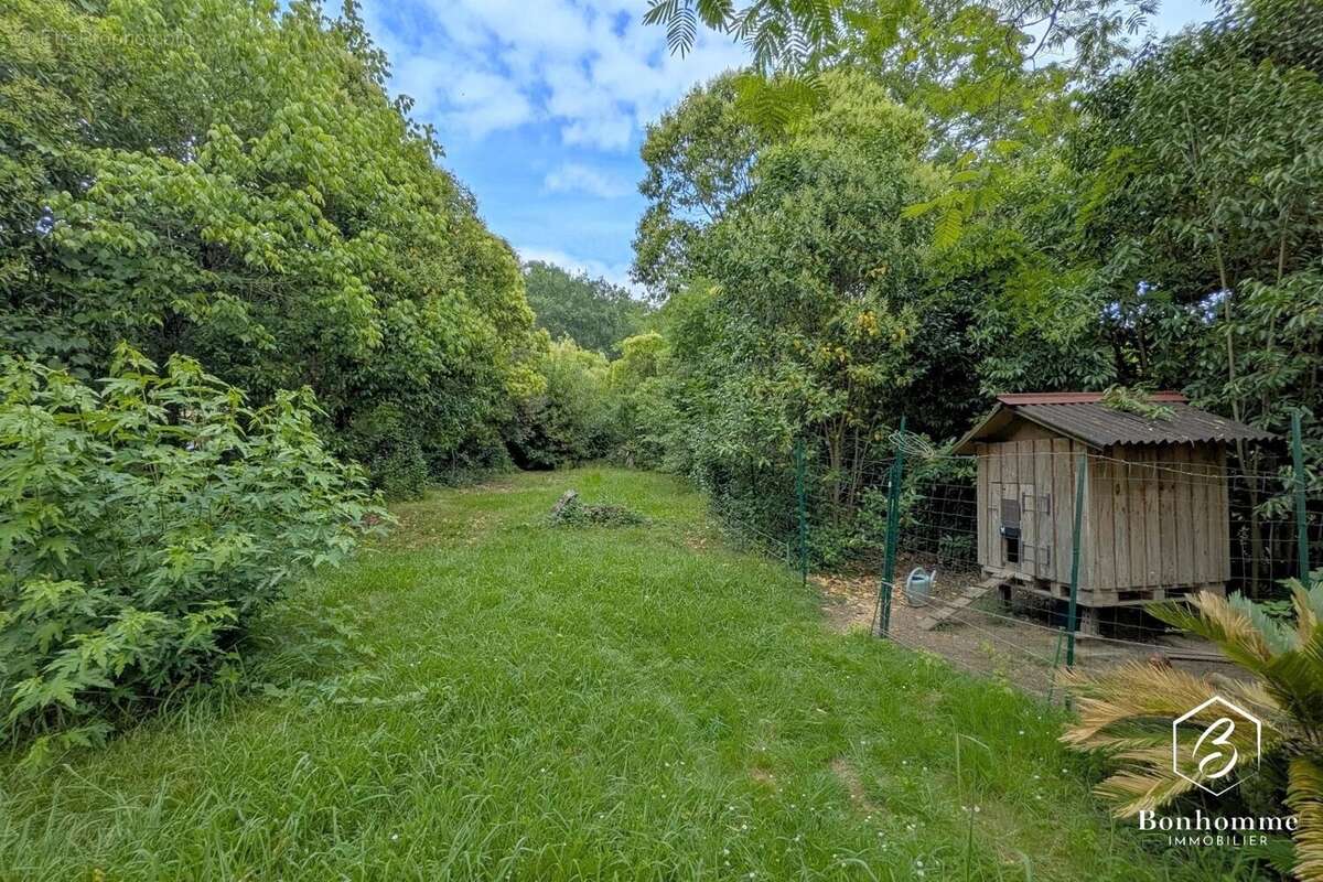 Maison 3 pièces - 105m2 - LESTIAC SUR GARONNE - photo 10