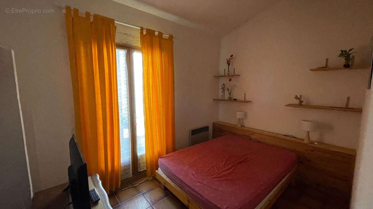 Exclusif  et rare sur le marché! Joli plain pied à Grignan avec piscine et vaste terrain. - photo 12