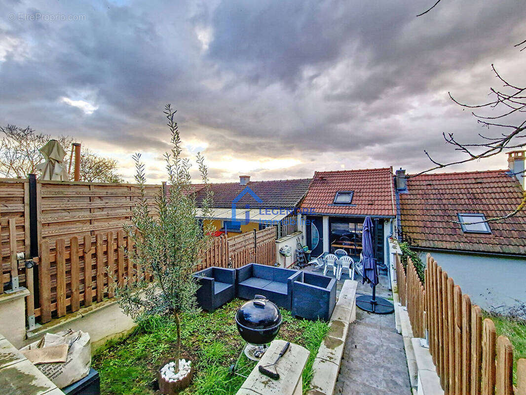 Appartement à LA FRETTE-SUR-SEINE
