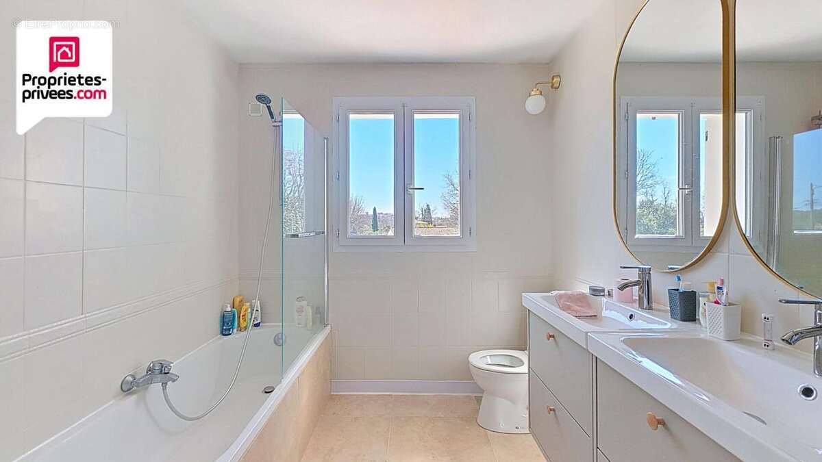 Maison à SAINT-CEZAIRE-SUR-SIAGNE