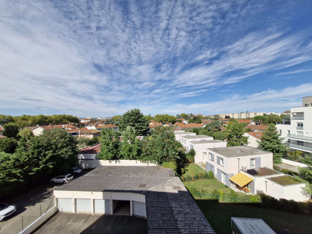 Appartement à BRON