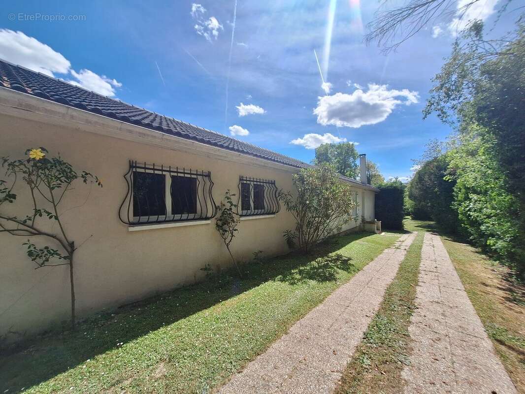 Maison à BOUTIERS-SAINT-TROJAN