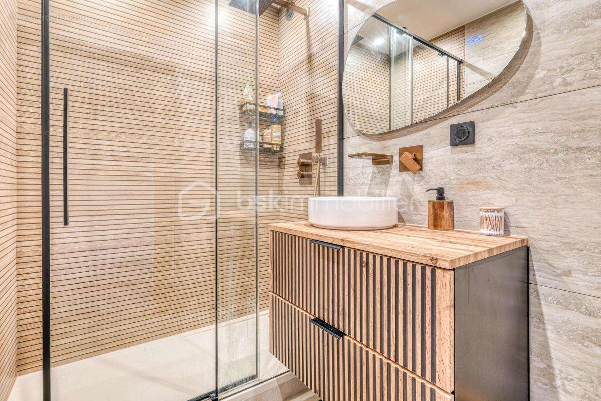 Appartement à EMERAINVILLE