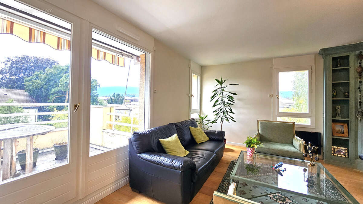 Appartement à FERNEY-VOLTAIRE