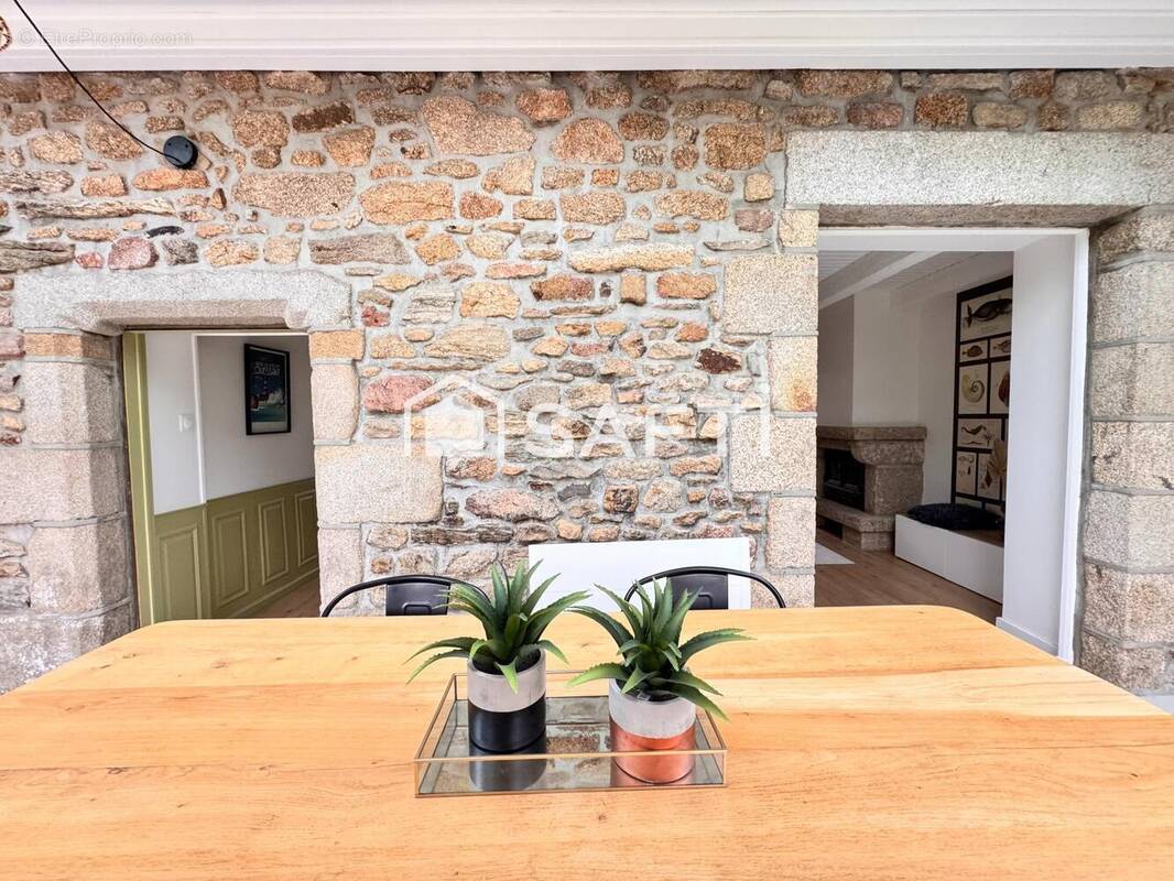 Photo 1 - Maison à LANDEDA