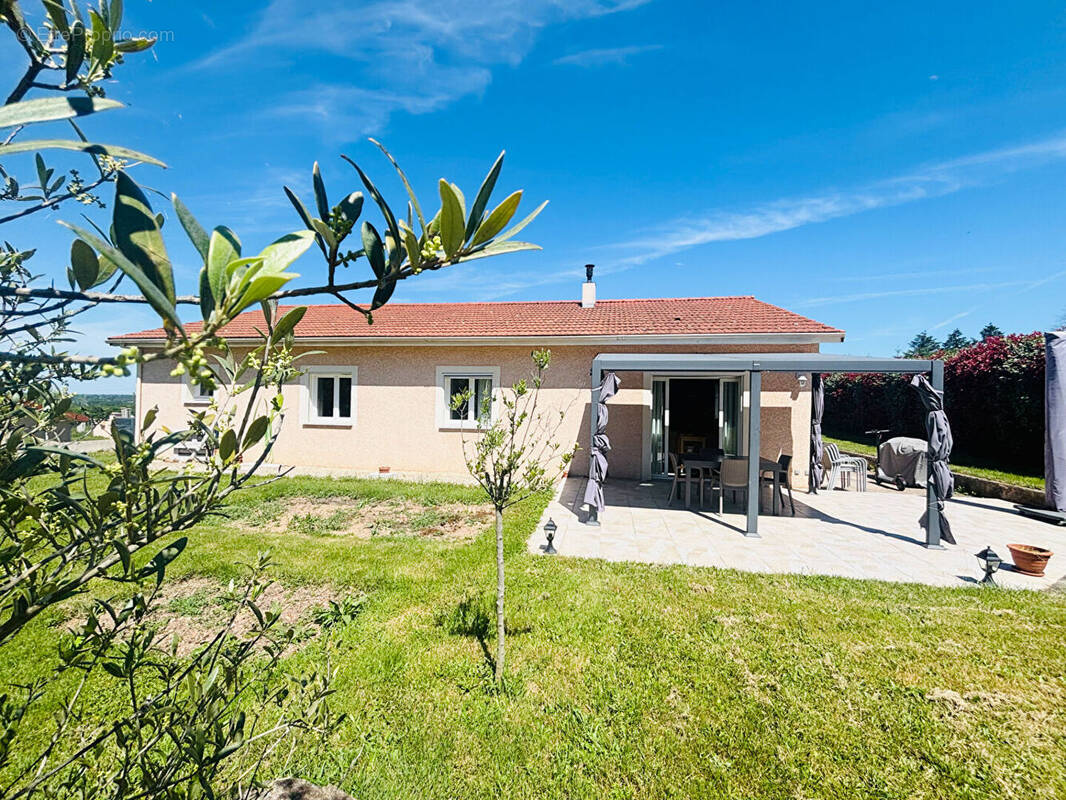 Maison à AMBIERLE