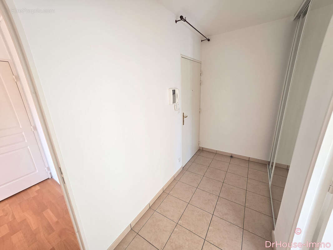 Appartement à SAINT-CYR-SUR-LOIRE