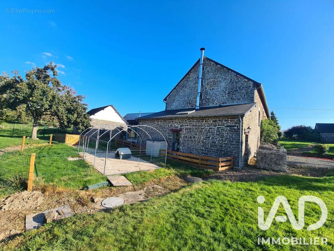 Maison 208 m² à Le Beny-Bocage  - photo 4