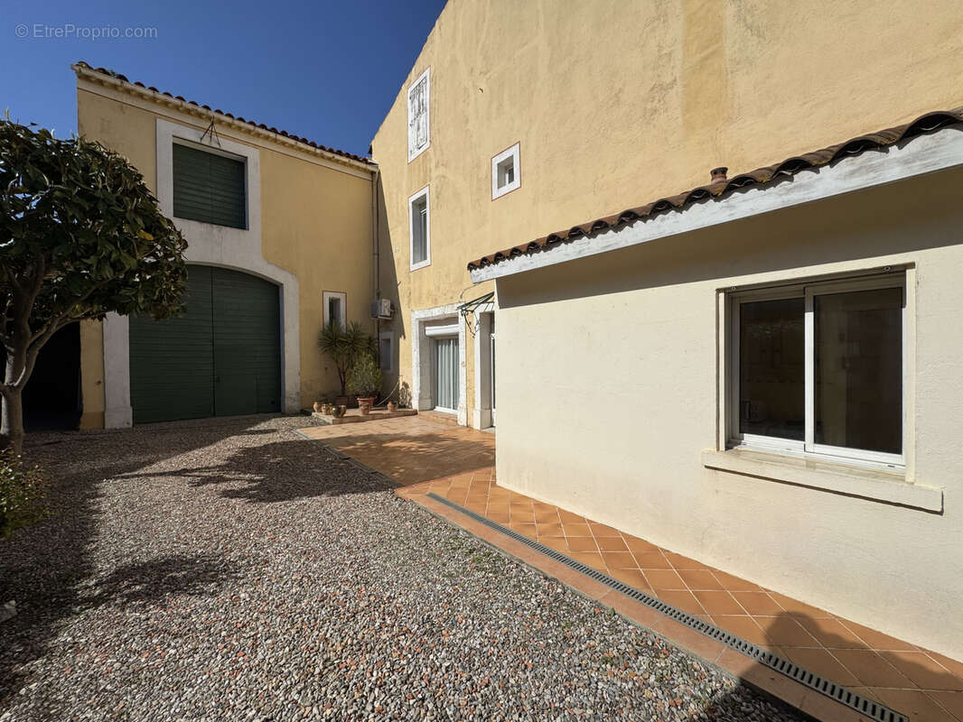Maison à COURSAN