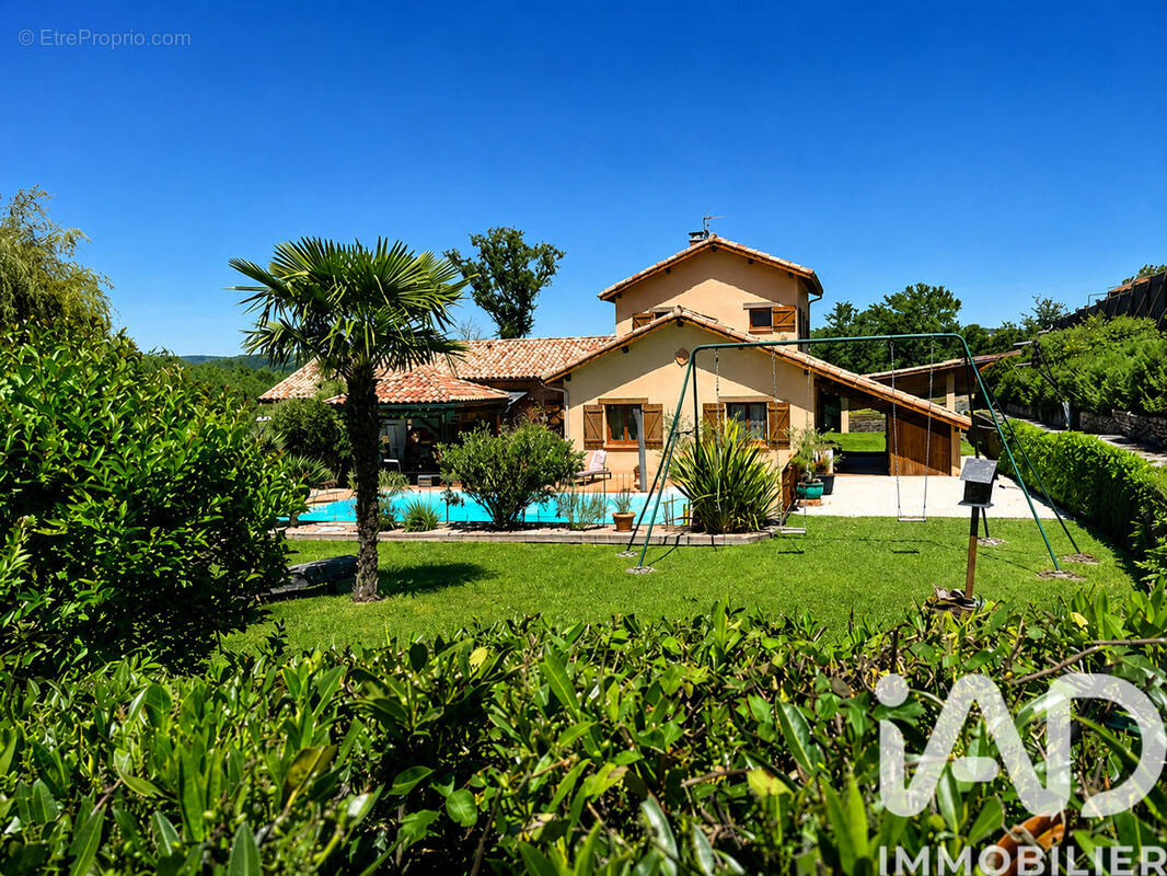 Photo 1 - Maison à LORP-SENTARAILLE