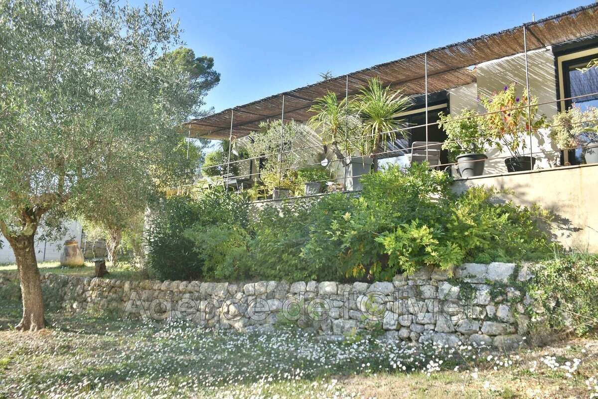Maison à VALBONNE