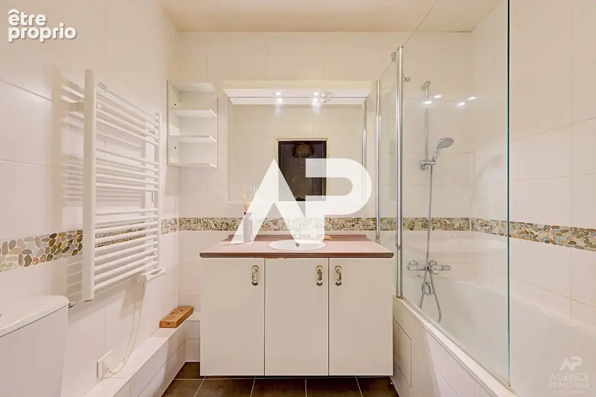 Appartement Rueil Malmaison 5 pièce(s) 90.80 m2 - photo 8