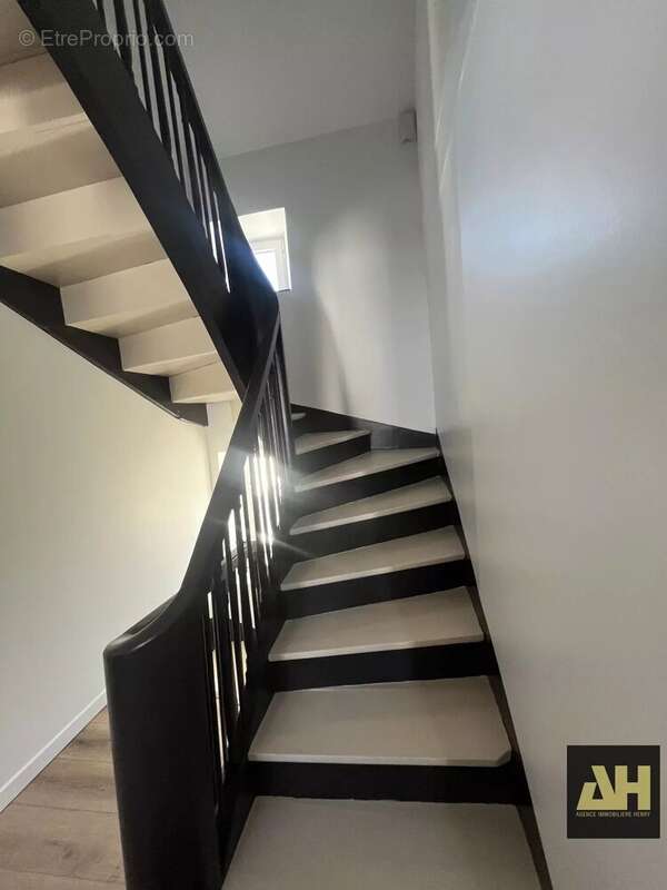 Maison à LE RELECQ-KERHUON