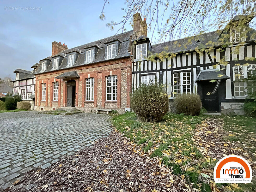 Appartement à MONT-SAINT-AIGNAN