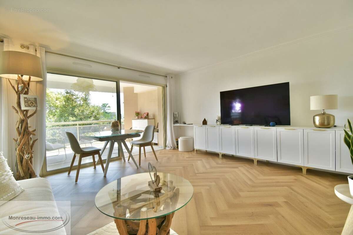 Appartement à LE CANNET