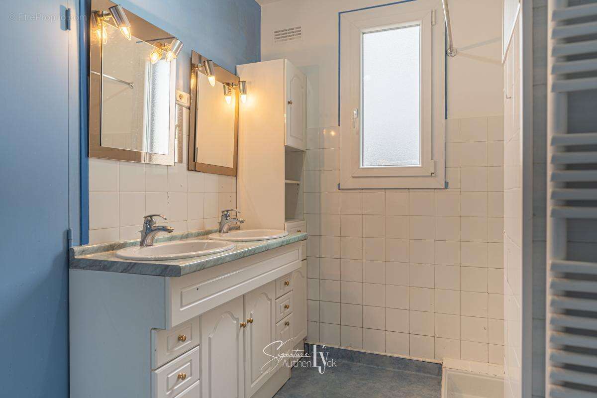 Maison à MAGNAC-BOURG