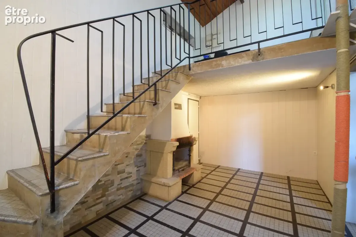 Maison de 128 m2 avec beaux volumes, jardin et dépendances - photo 2