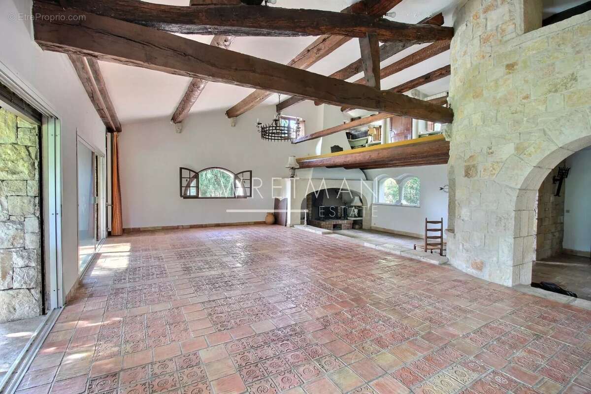 Maison à COLOMARS