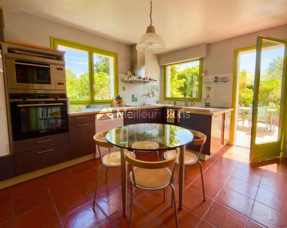 Maison d’architecte familiale – 7 pièces, 5 chambres – Terrain de 1 500 m² – Auffargis - photo 9