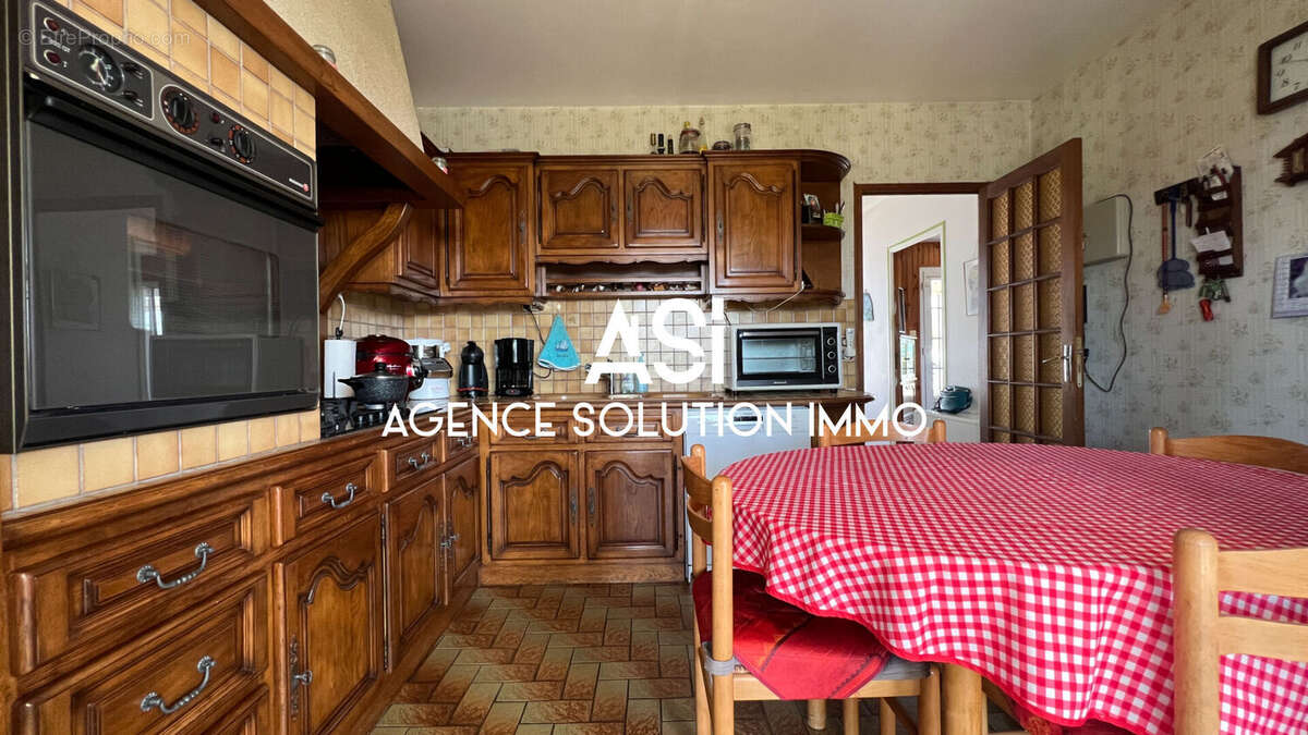 Maison à LOUPFOUGERES